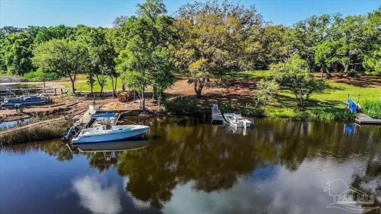 a17e6ee3 1f76 41a4 9200 8582eae62bfd