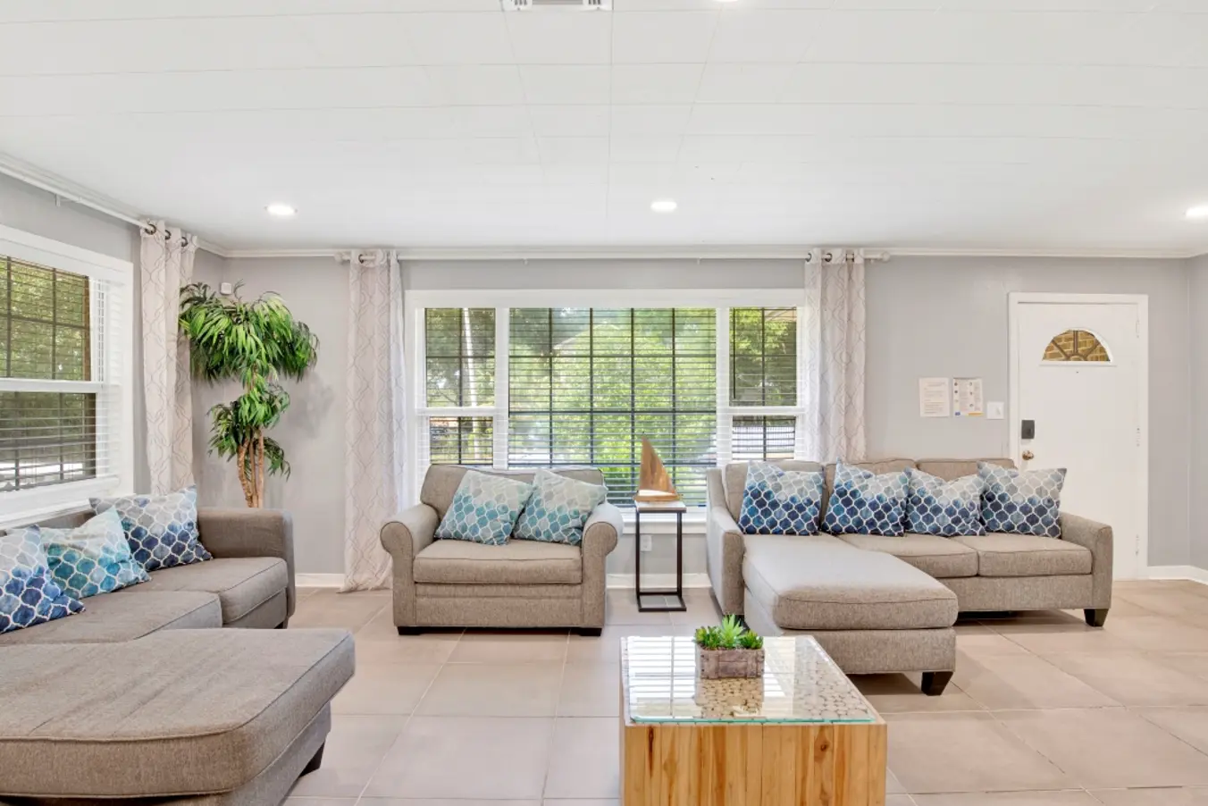 ae067909 c8cc 49fb bed2 63965dc23a83