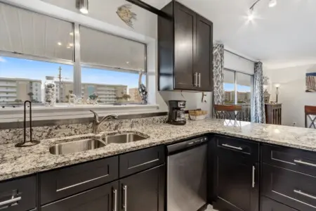 0aad735c 9b63 4d89 96cb 5f58827fb51b