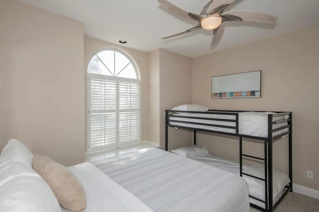 1cb1ca74 16dc 45fe 8af8 29540f3eb668