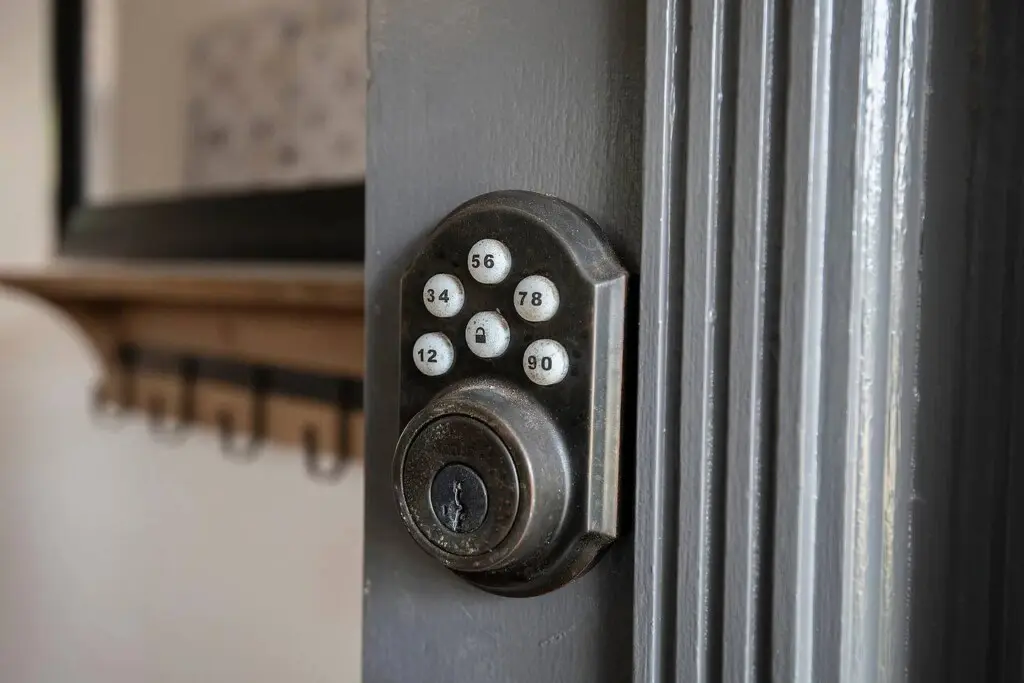 2d9010ba b093 4ec1 9ca0 92dee73e3c8f