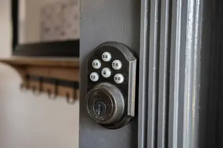 2d9010ba b093 4ec1 9ca0 92dee73e3c8f