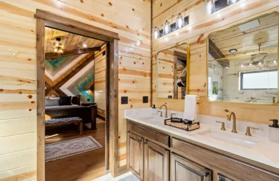 5a20d2b9 0640 4e9d 8df5 06948a2e5864