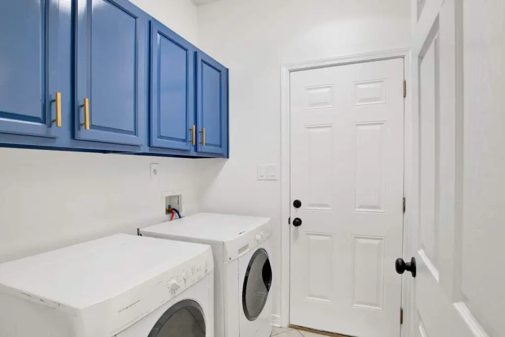 7ad7ab6a 495e 4ff3 833e 8de99e23231c