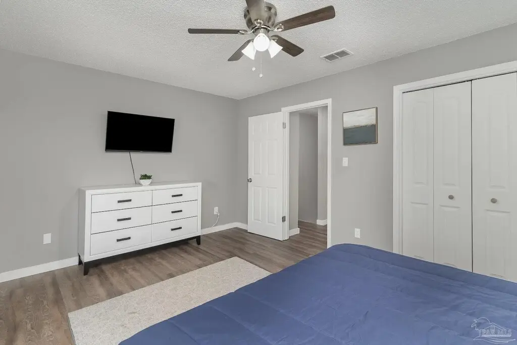 7e9df967 f65b 417f 945d 2f609da01aaa