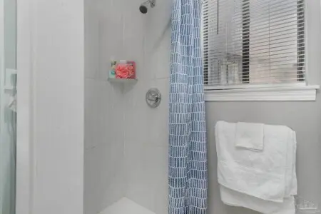 85621607 cb74 4271 985a 7d07b04e7349