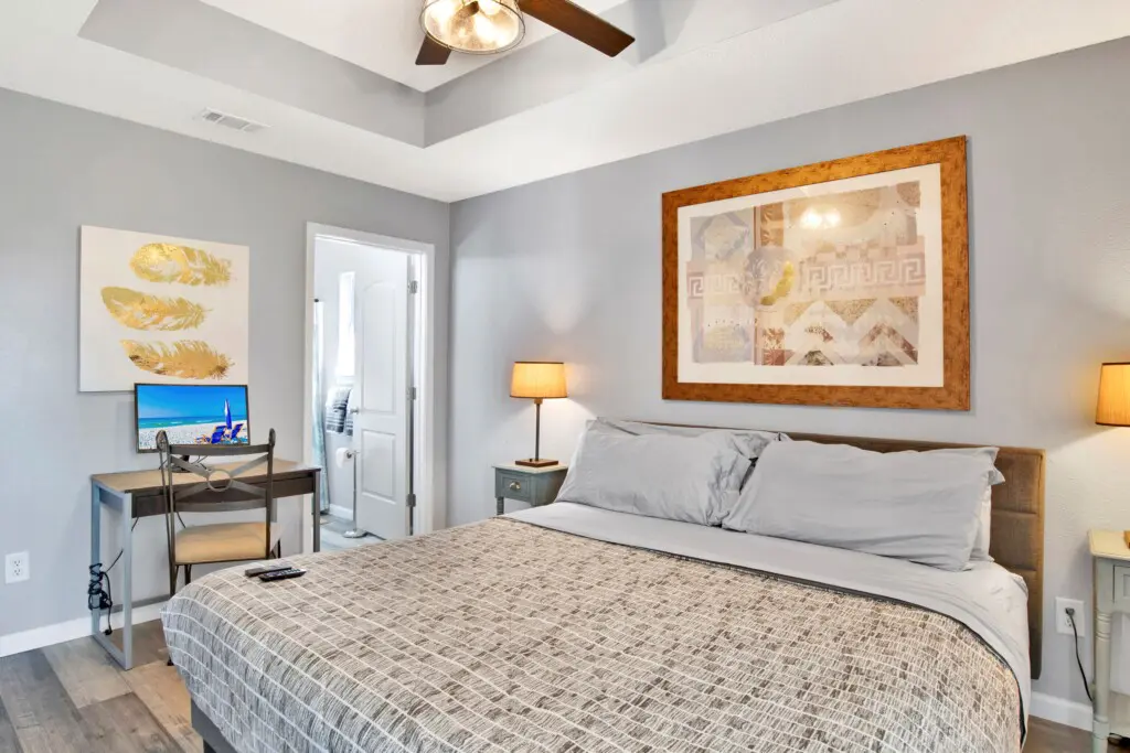 b400f462 ec3b 456f a457 df6218df8408