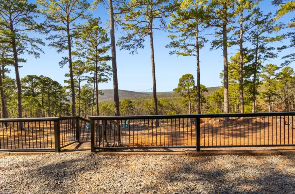 b687838d 4982 4f69 8e3b 98e43a497f8a