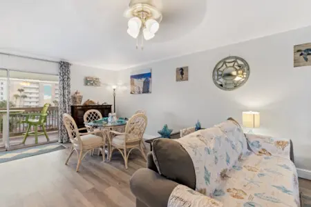 c2fe03bc 87b6 4845 9772 1a8ae17c33b6