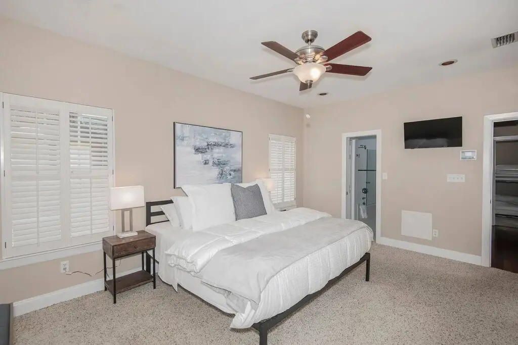 dce25590 cd6b 4a88 8986 600621a61ba1