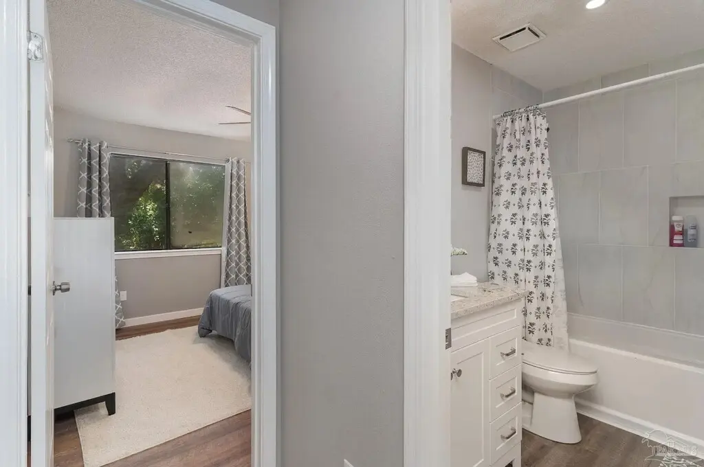 e46a2f0a 5b86 44db 8ef4 7f62c06696e3