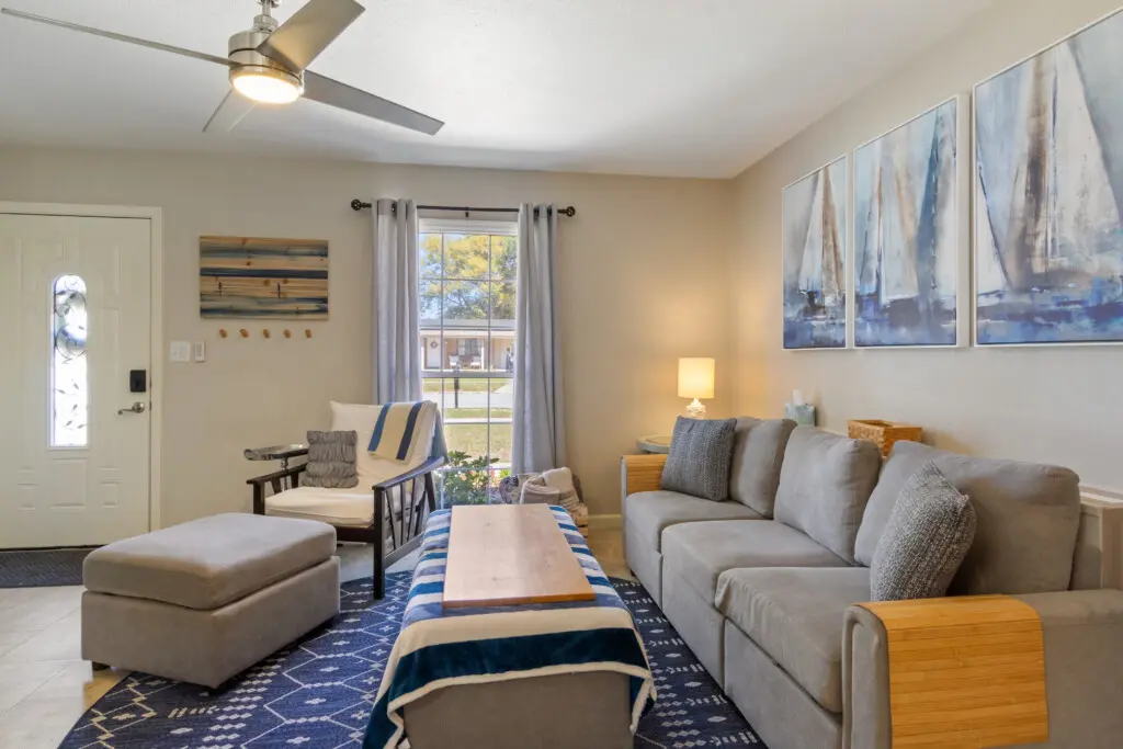 02ca8393 e482 4f55 aef1 a9dd9ab00261