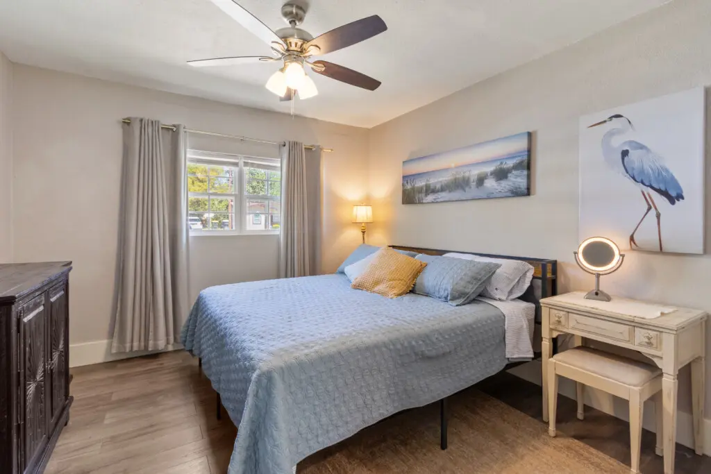 4c0fa444 650b 44bb 9596 faf0342db6e4